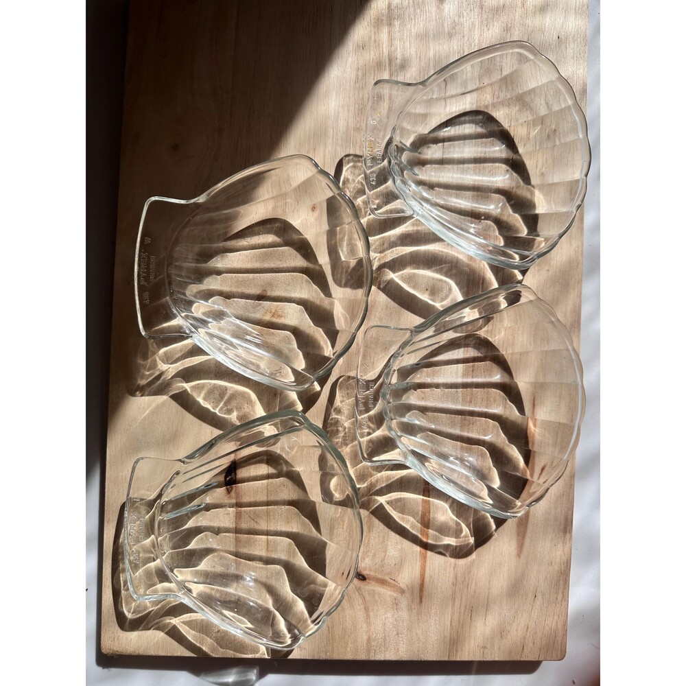 4 Vintage French PYREX 435 Glass Scallop Shell Dishes, Coquille St Jacque Dish
